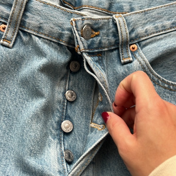 Men’s Levi 501 Original fit jeans. W 34, L 32. Great condition, light stonewash. - Picture 3 of 6